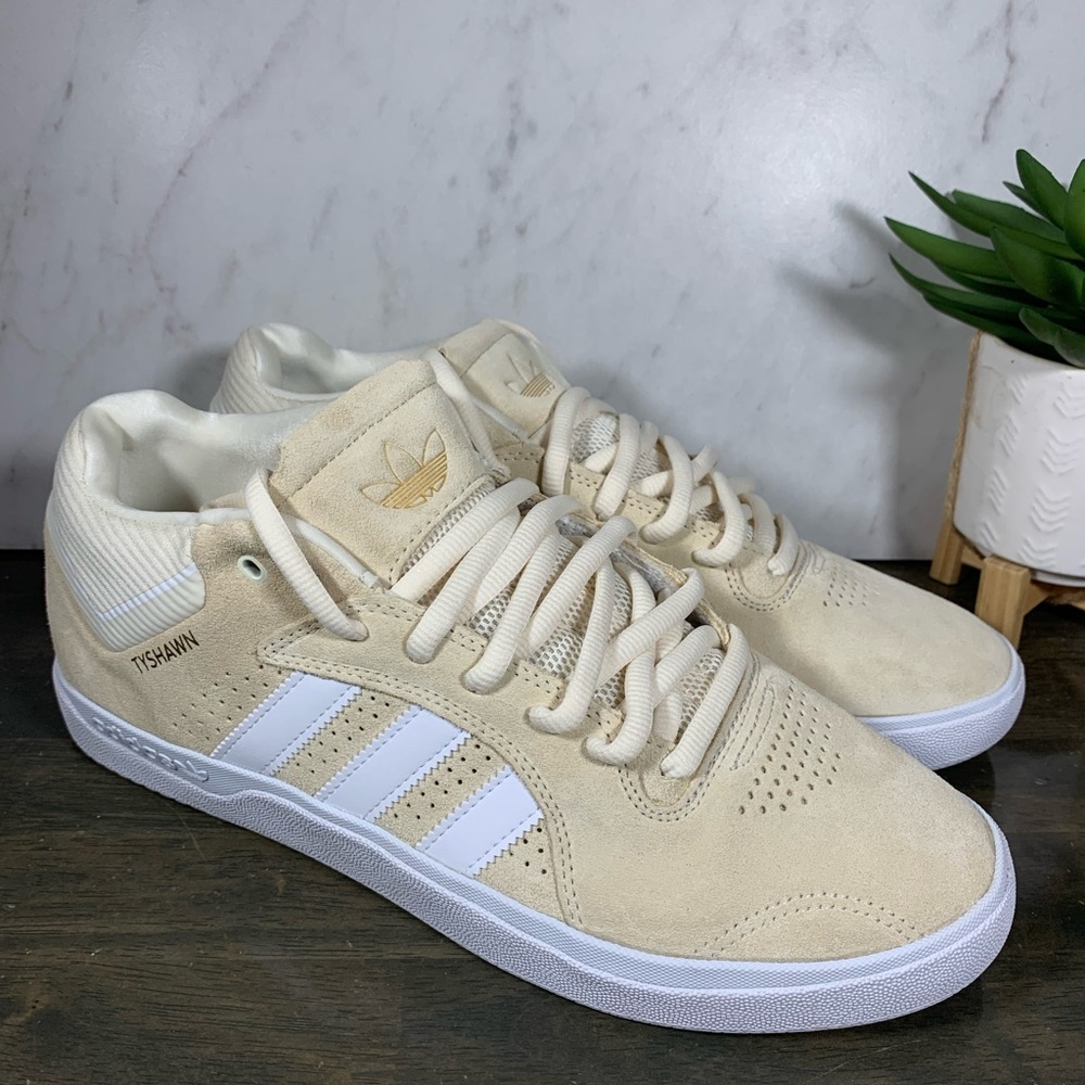 adidas Tyshawn Off White - Picture 5 of 7